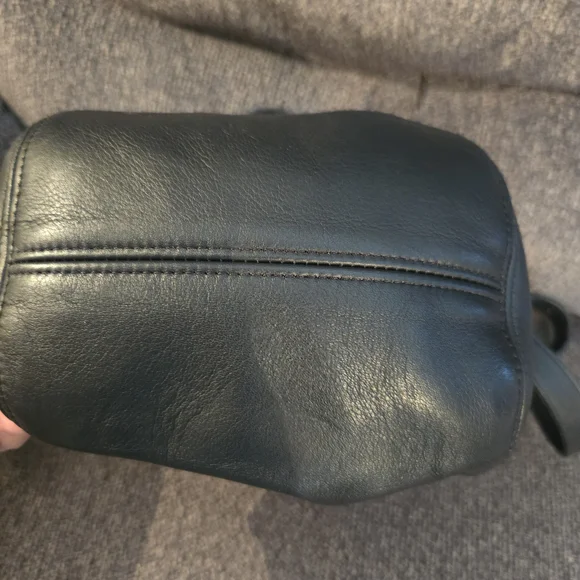 Coach Navy Leather Shoulder Bag with Gold Buckles - Picture 4 of 5